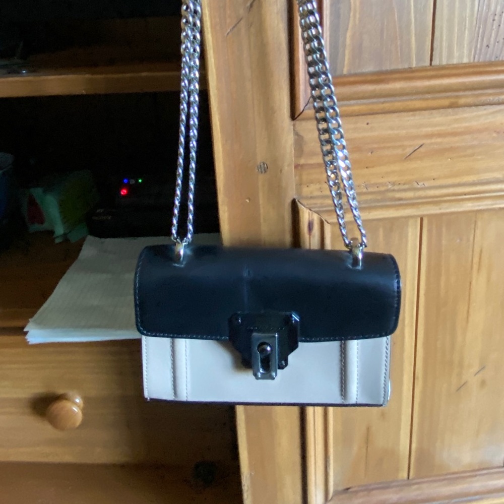 Kenneth Cole purse